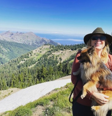 Toby Neal with her dog Koa. Photo @authortobyneal on Instagram
