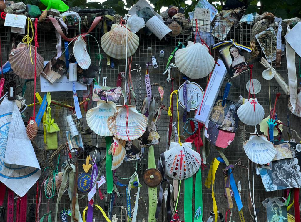 Pilgrim mementoes in the forest north of Arcade Spain Photo by JFPenn