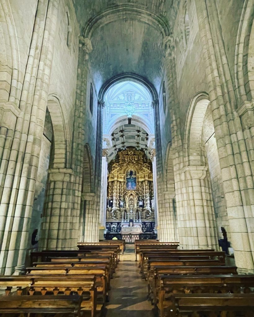 Porto Cathedral nave Photo by JFPenn