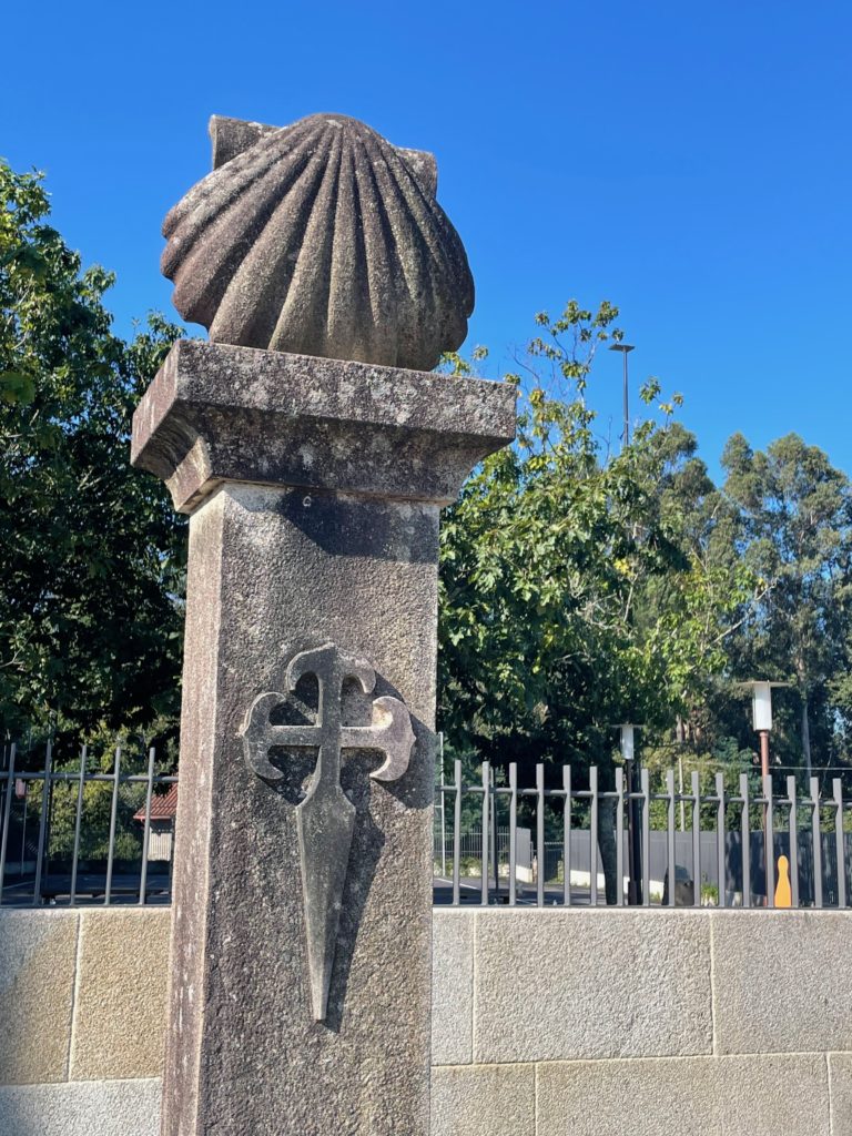 Scallop shell marker on the way to Pontevedra Photo. by JFPenn