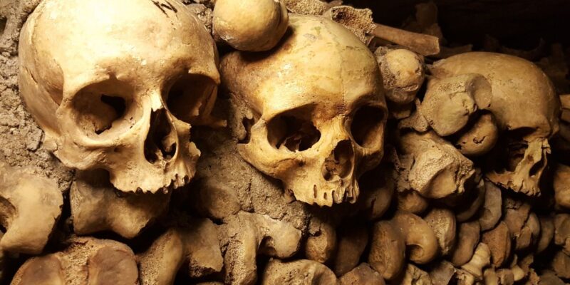 Paris catacombs Canva 1