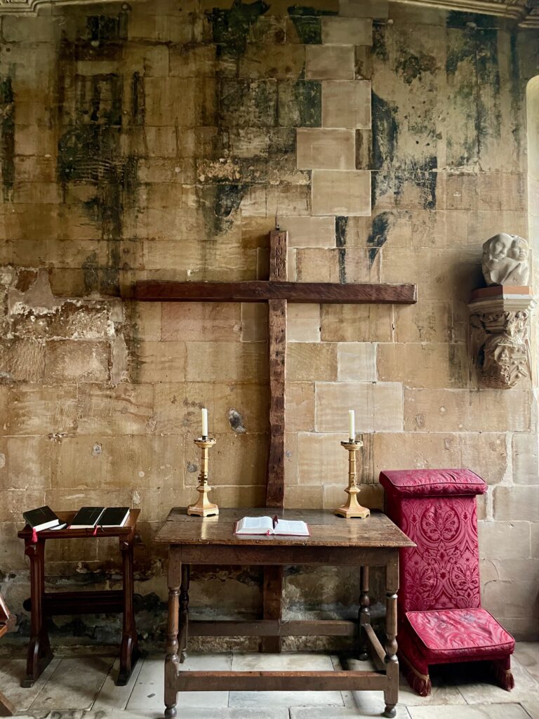 Side altar Lincoln Cathedral Photo by JFPenn
