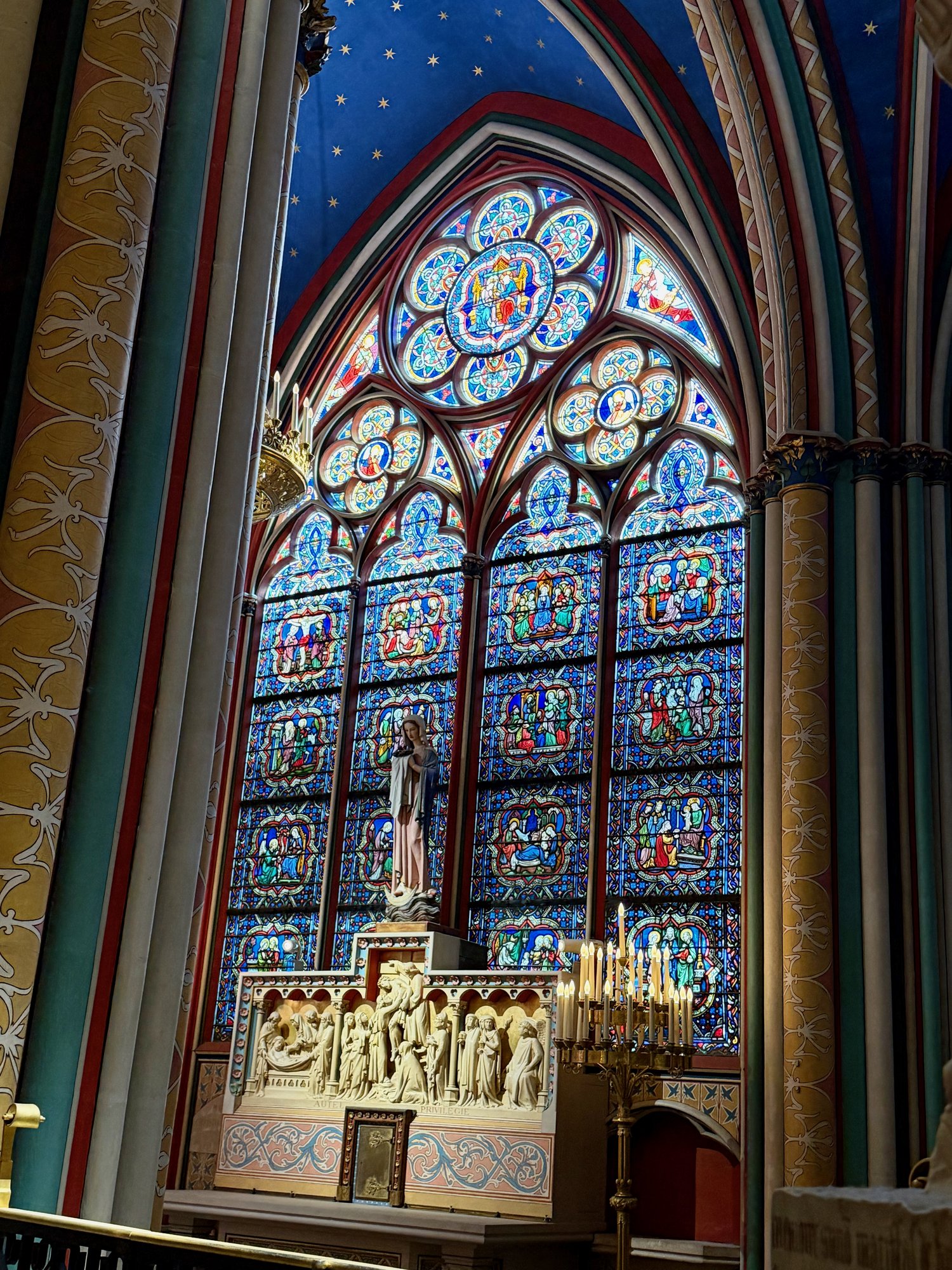 Altar behind the reliquary, Chapel of the Crown of Thorns, Notre-Dame de Paris. Photo by JFPenn