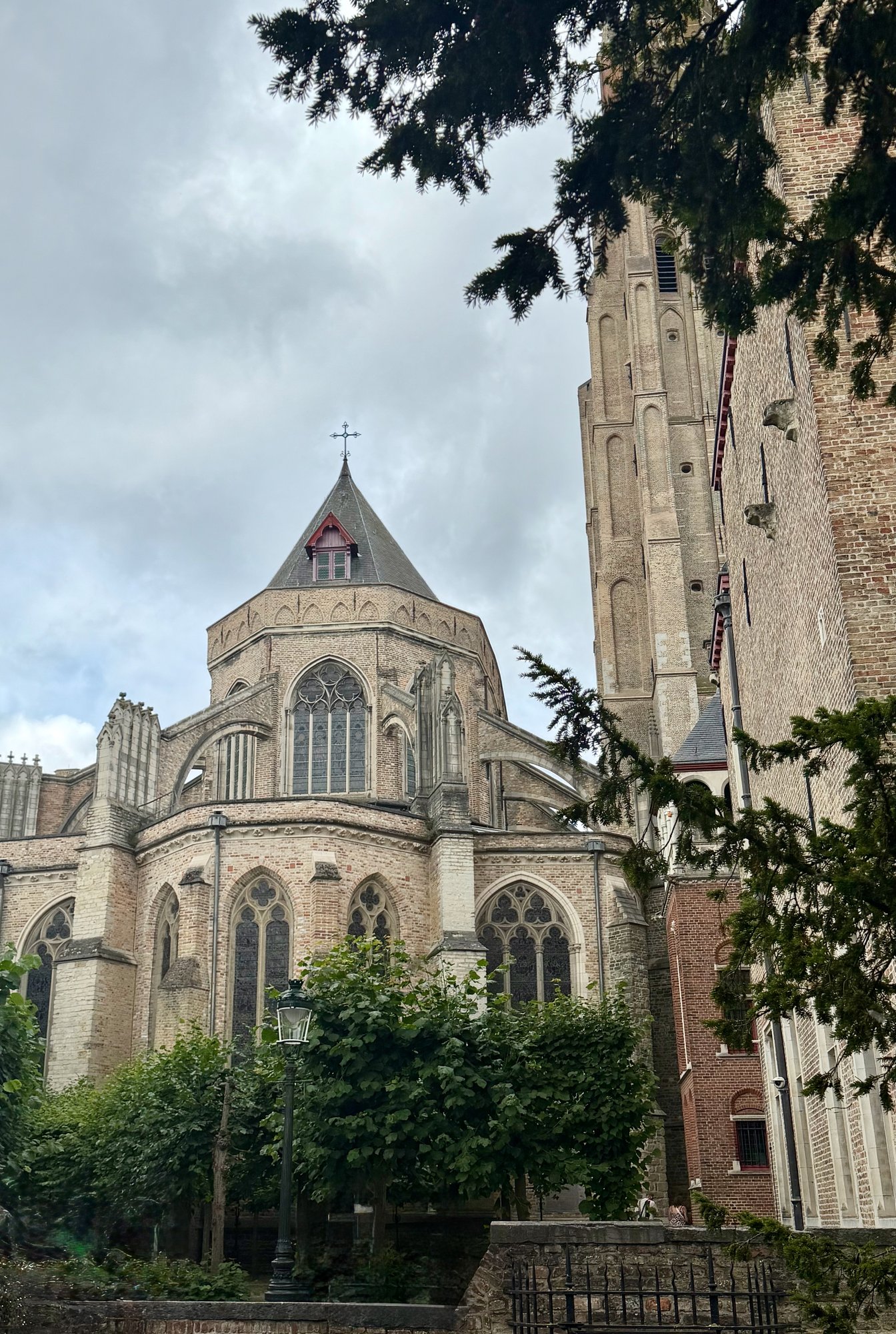 The apse of the Church of Our Lady, Bruges. Photo by JFPenn